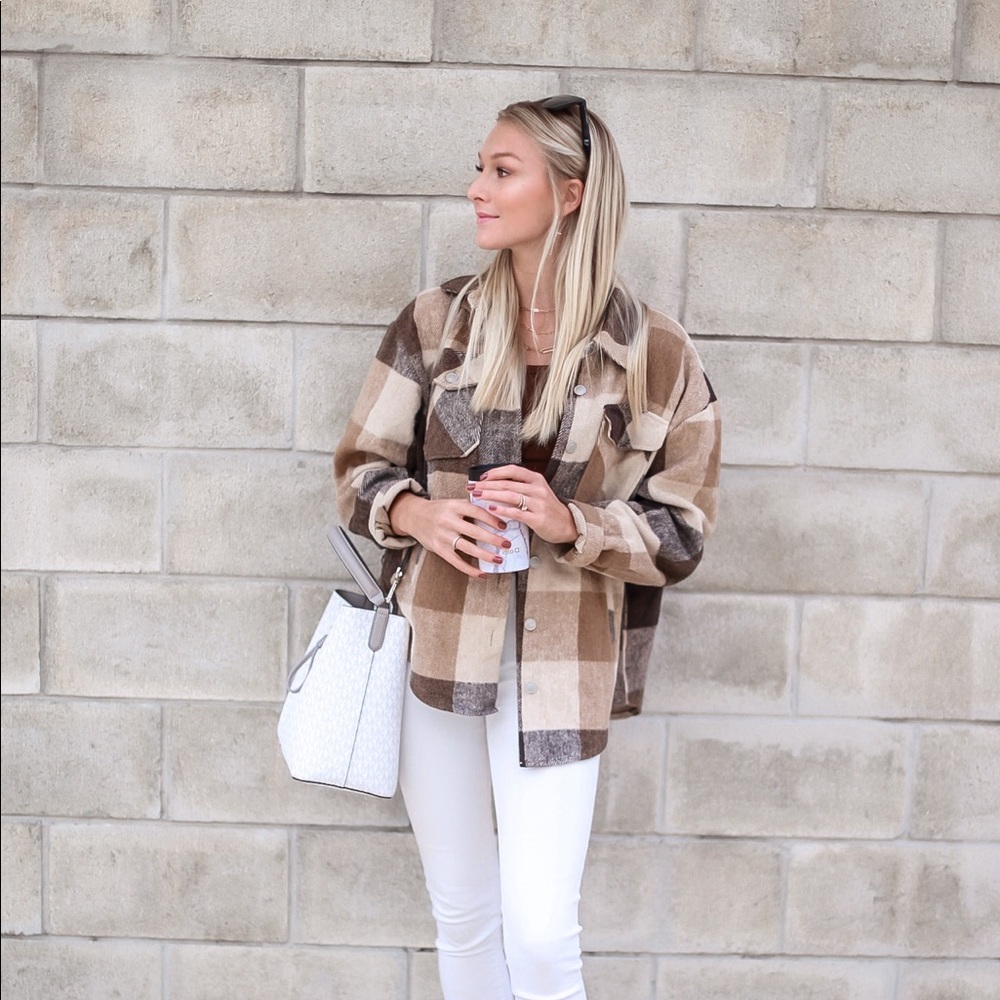 UPDATED: Meet your posher & Blogger! Jasmin <3
